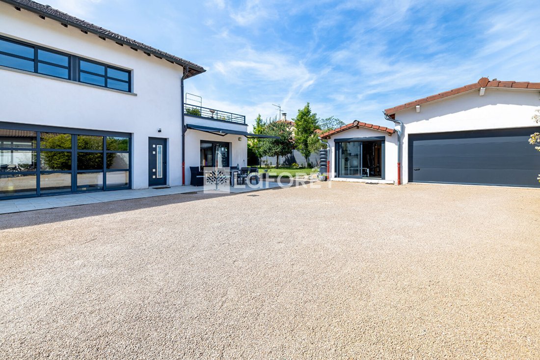 Villa a Centre Ville, Bourg-en-Bresse, Francia 1 - 18094066