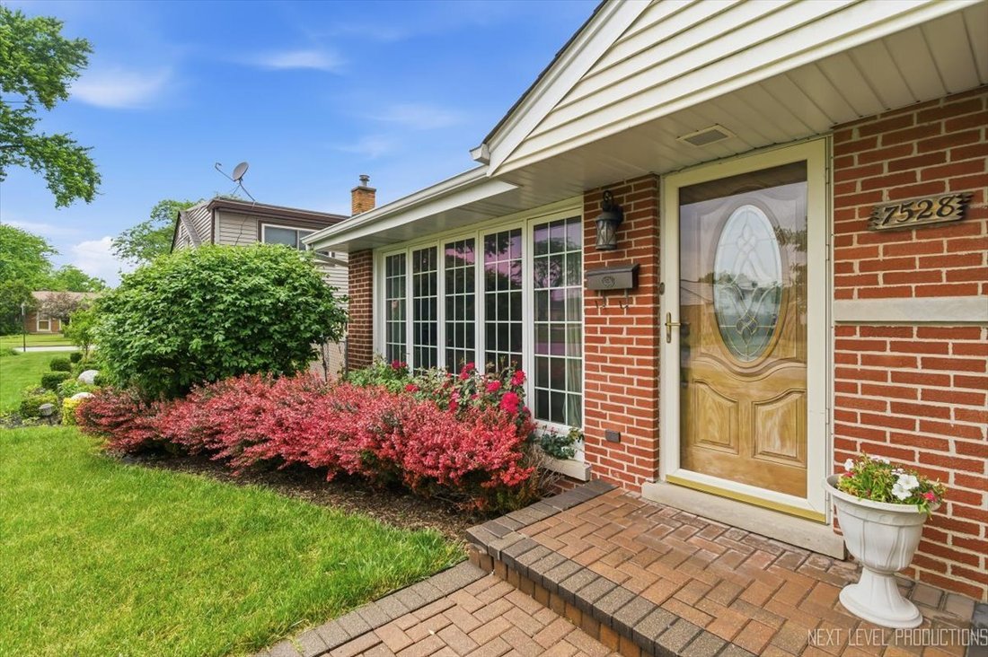 House in Morton Grove, Illinois, United States 1 - 18101393