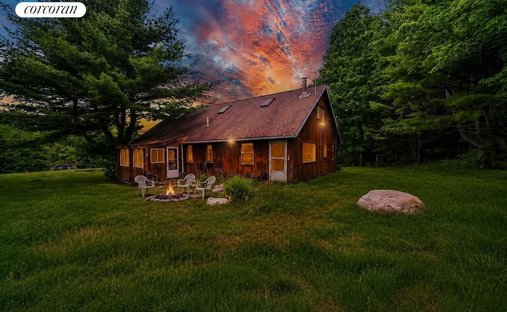 Ellenville, New York, United States 1
