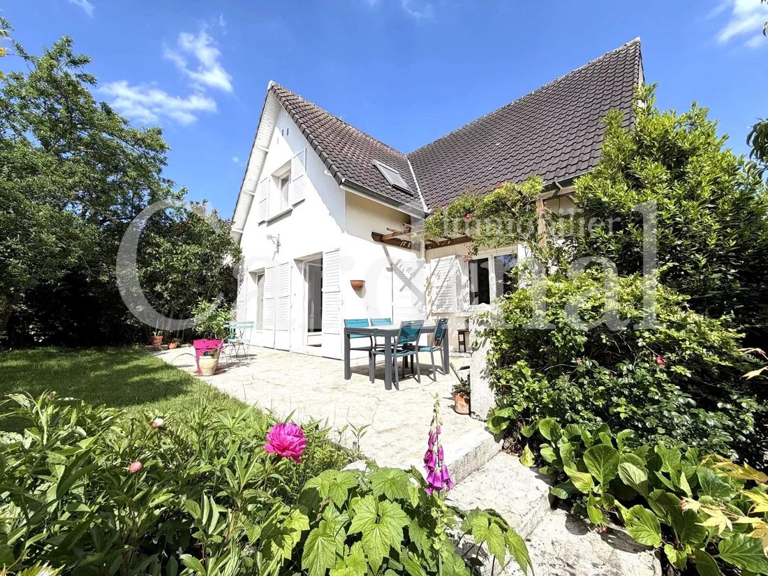 House in Bailly, Ile-de-France, France 5 - 18102781