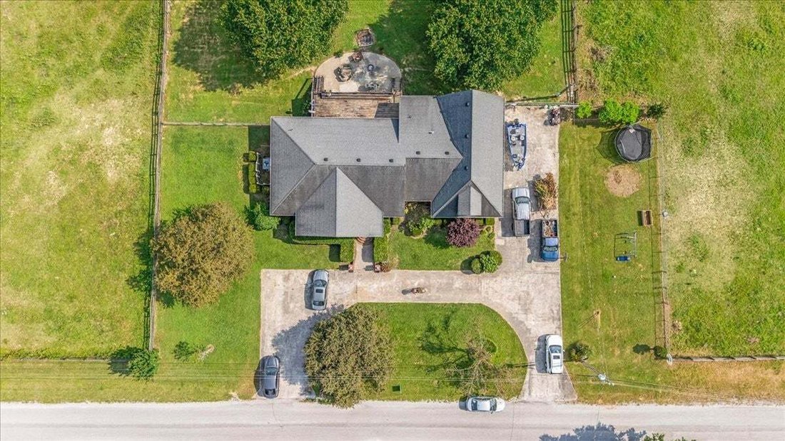 House in Manchester, Tennessee, United States 5 - 18093037