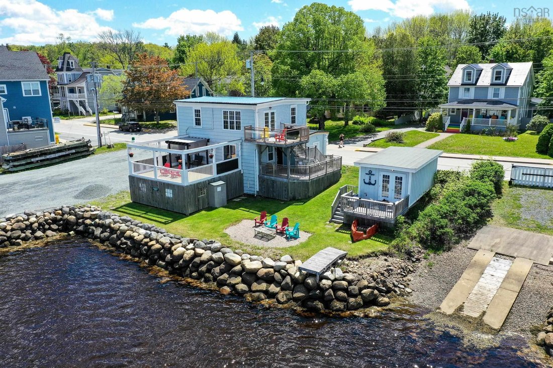Altro a Mahone Bay, Nuova Scozia, Canada 3 - 18096317