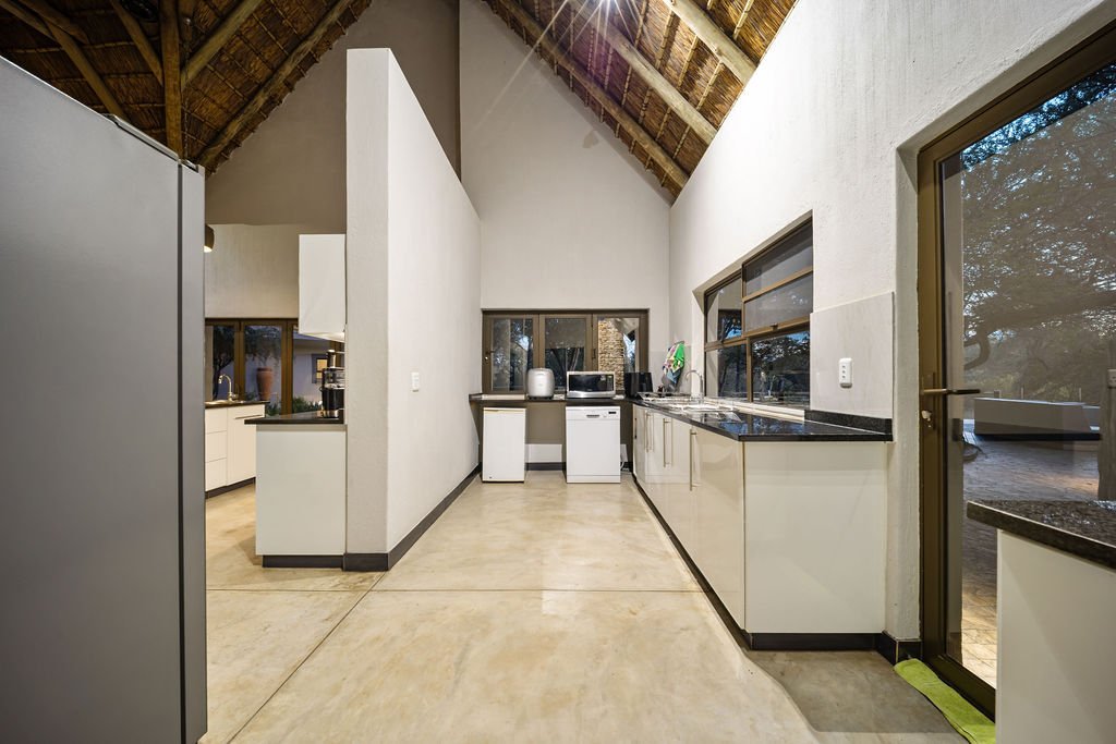 House in Hoedspruit, Limpopo, South Africa 2 - 18107163