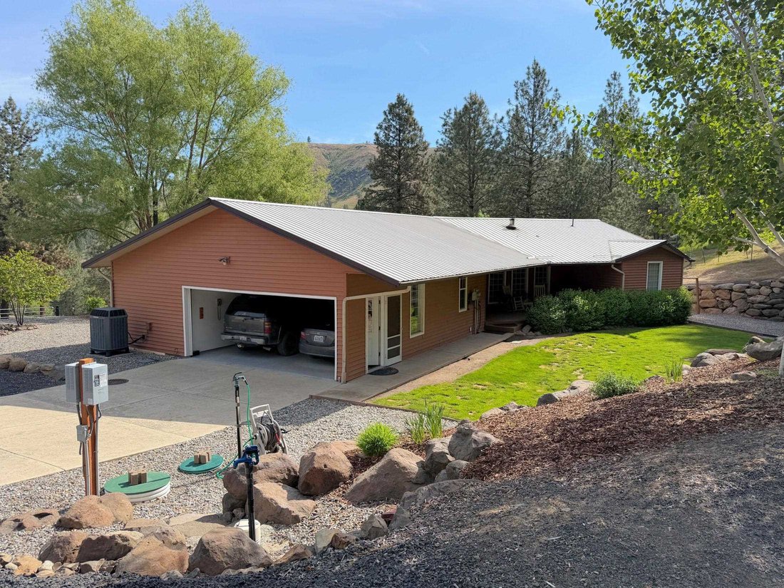 House in Davenport, Washington, United States 2 - 18104850