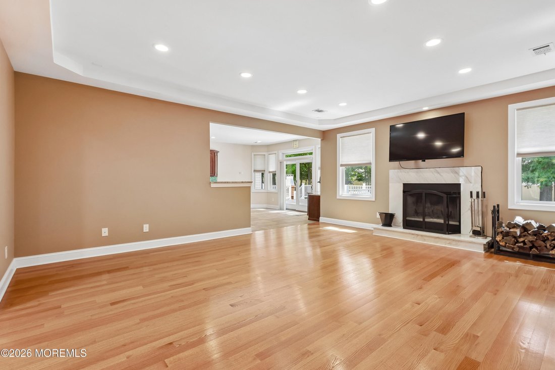 House in Manalapan Township, New Jersey, United States 5 - 18097569