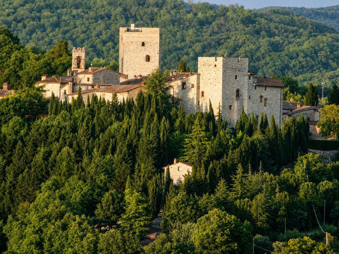 Estate in Gaiole in Chianti, Tuscany, Italy 3 - 18103382