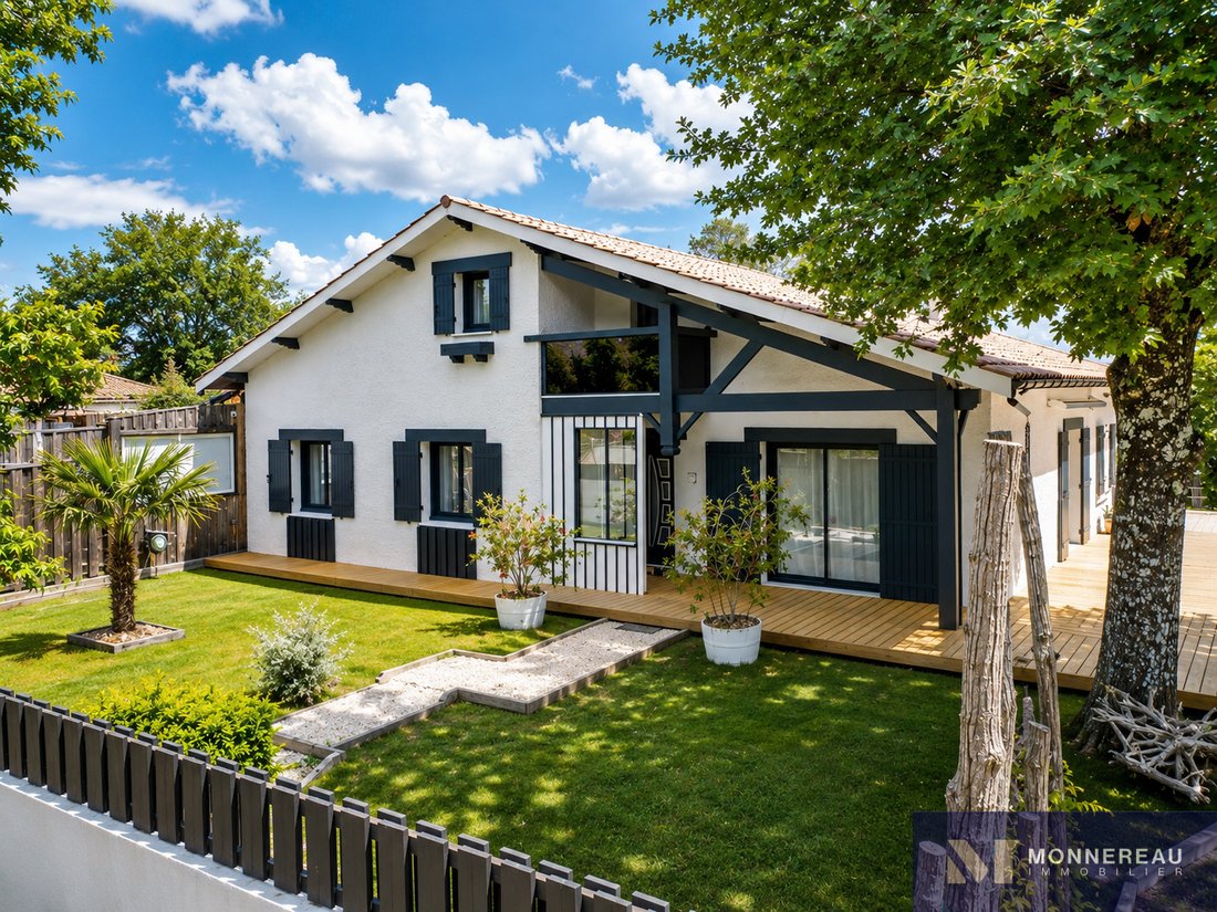 Villa in Nord Est, Andernos-les-Bains, France 1 - 18096072