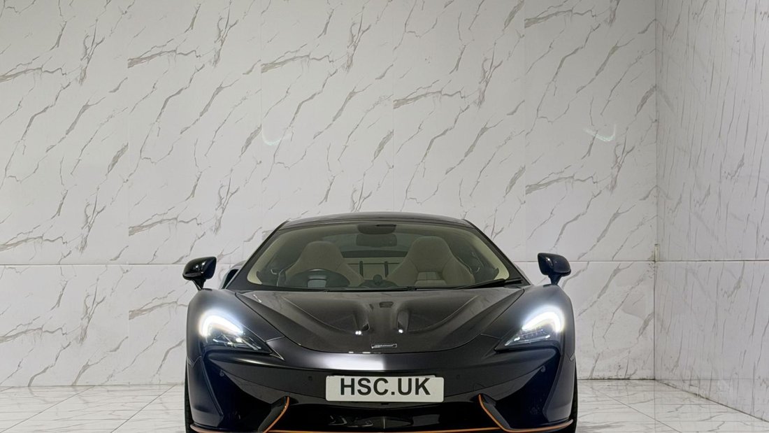 Coupe in Ruislip, United Kingdom 2 - 18102359