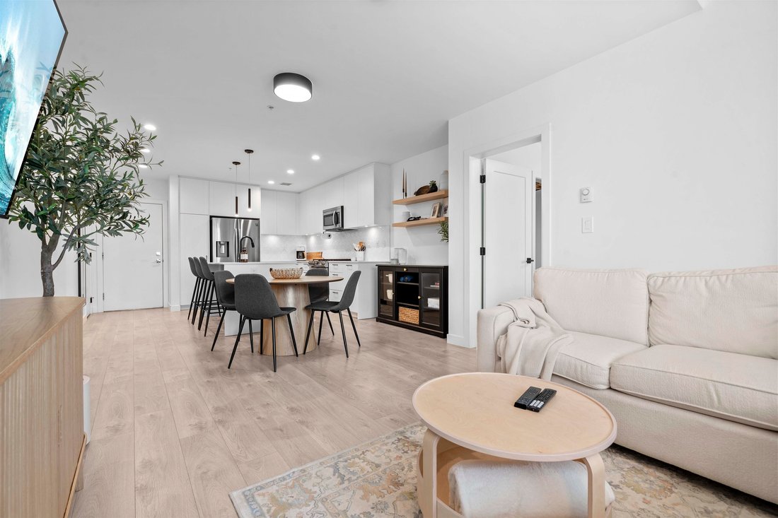 Condo in Langley Township, British Columbia, Canada 5 - 18096439