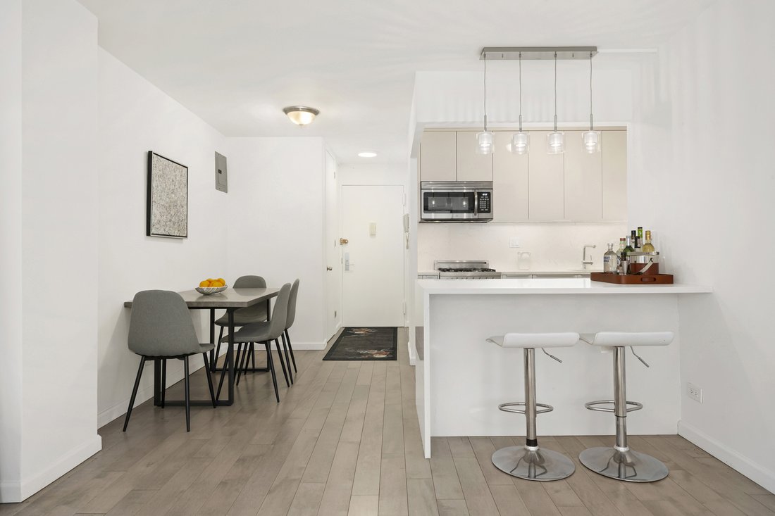 Co Op in New York, New York, United States 2 - 18101544