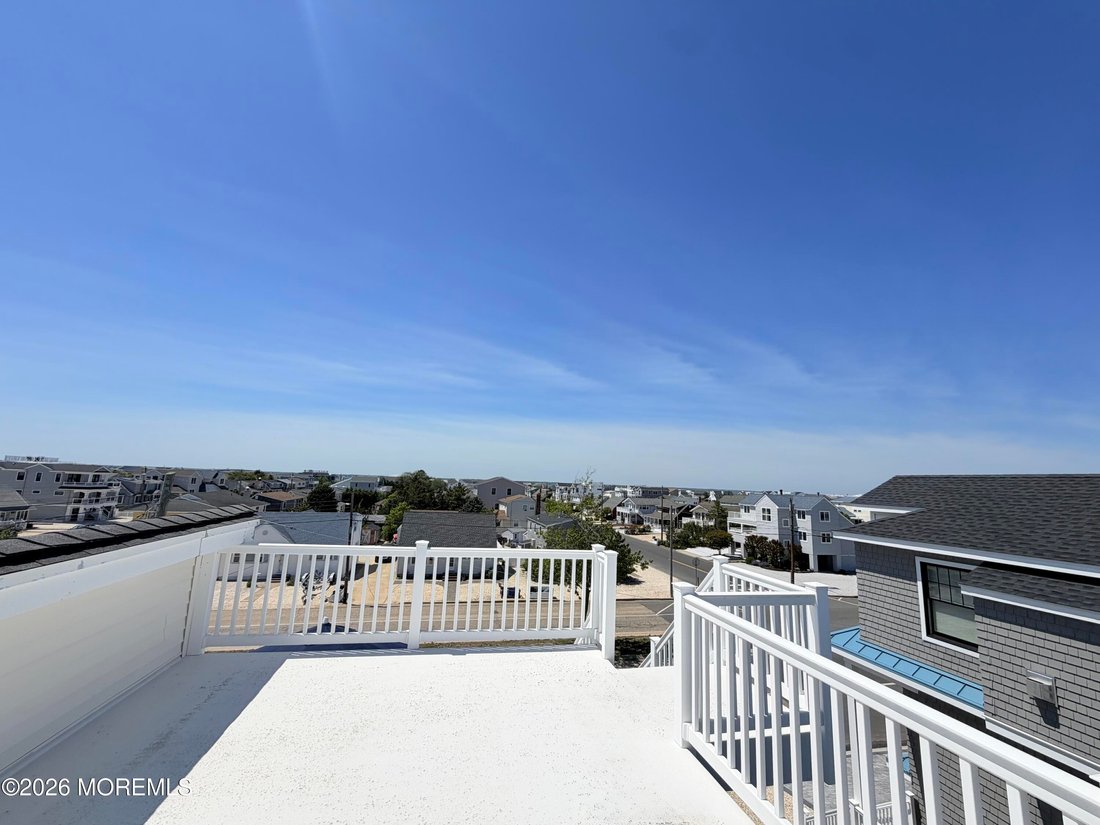 House in Ship Bottom, New Jersey, United States 4 - 18102510