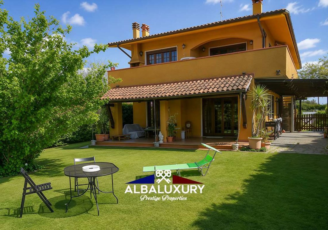 Villa in Center, Forte dei Marmi, Tuscany 1 - 15347368