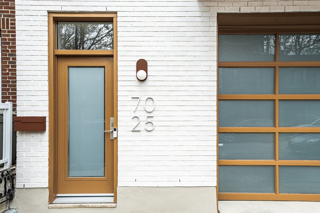 House in Montréal, Quebec, Canada 4 - 17969852