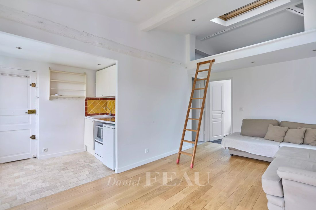 Apartment in Saint Placide, Paris 6e Arrondissement, Paris 3 - 18093551