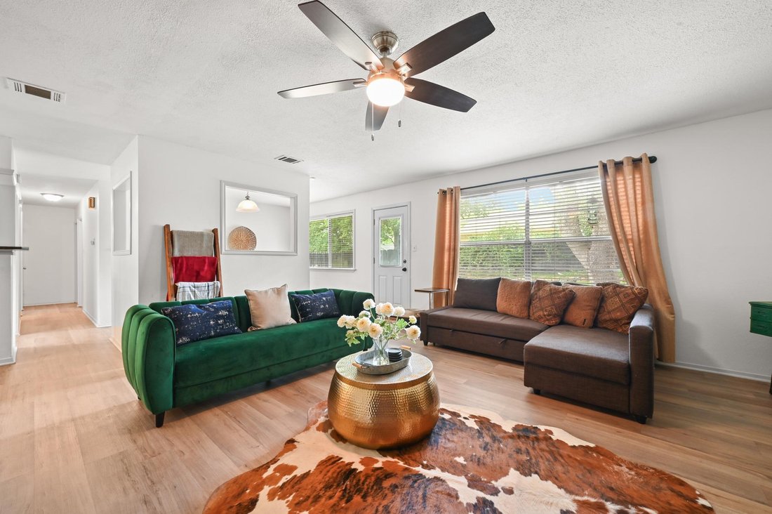 House in Austin, Texas, United States 4 - 18095040