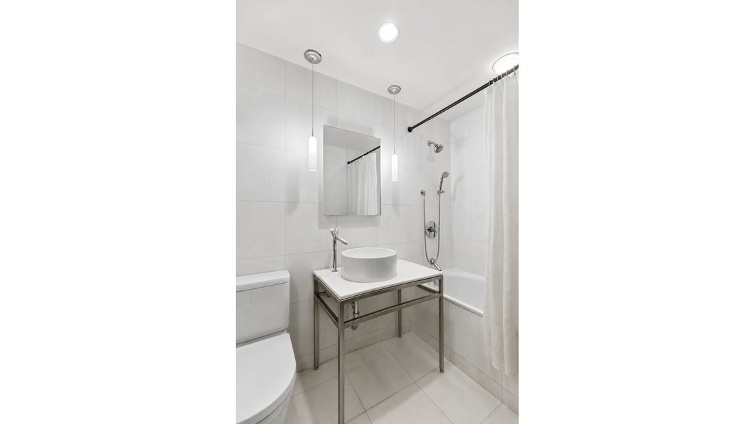 Condo in New York, New York, United States 5 - 18092858