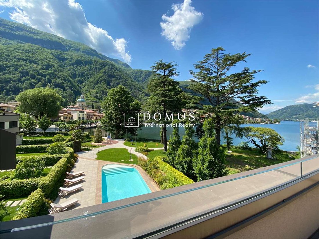 Apartment On The Lake With Garden