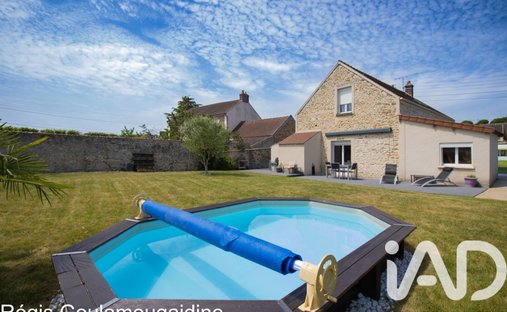 House in Garancieres, Ile-de-France, France 1