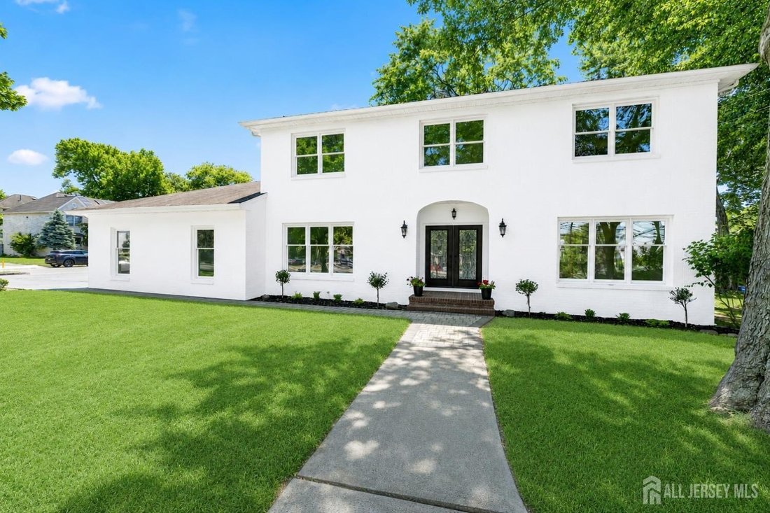 House in Metuchen, New Jersey, United States 2 - 18089755