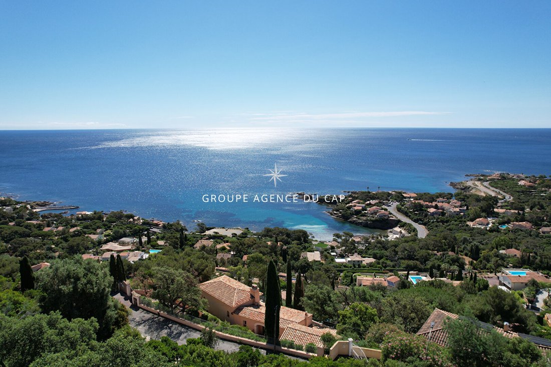 Villa in Les Issambres, Roquebrune-sur-Argens, France 1 - 17735591