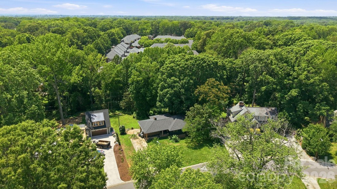 Land in Charlotte, North Carolina, United States 5 - 18098603