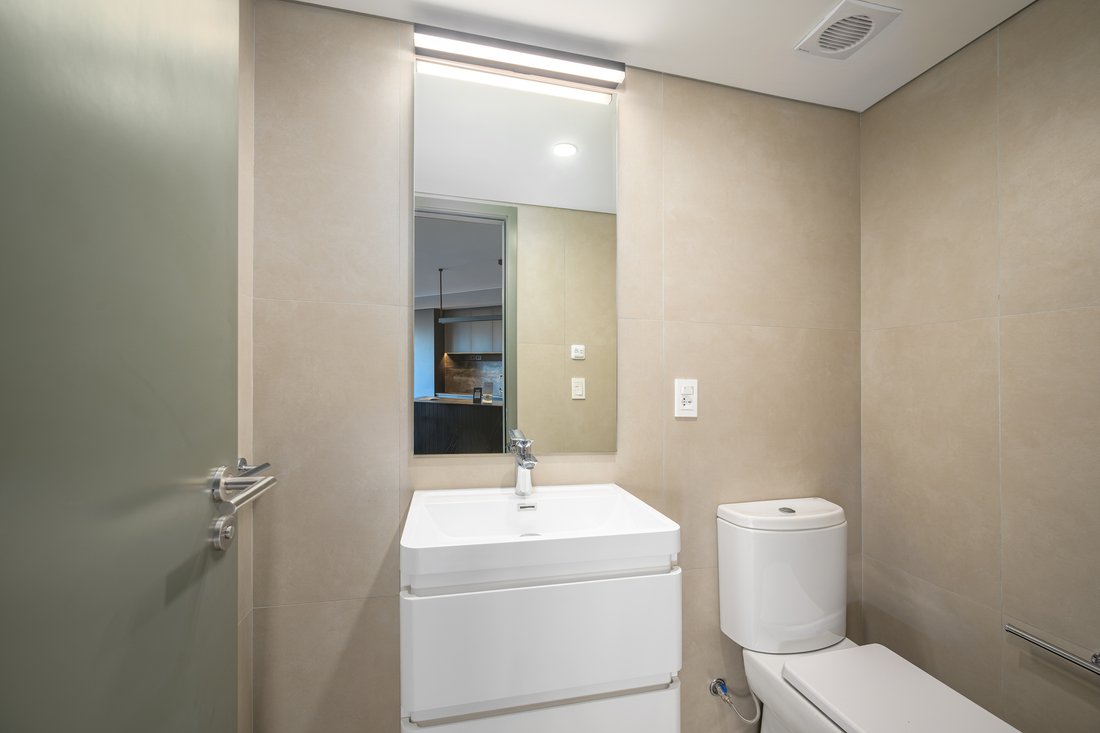 Apartment in Montevideo, Departamento de Montevideo, Uruguay 5 - 18090786