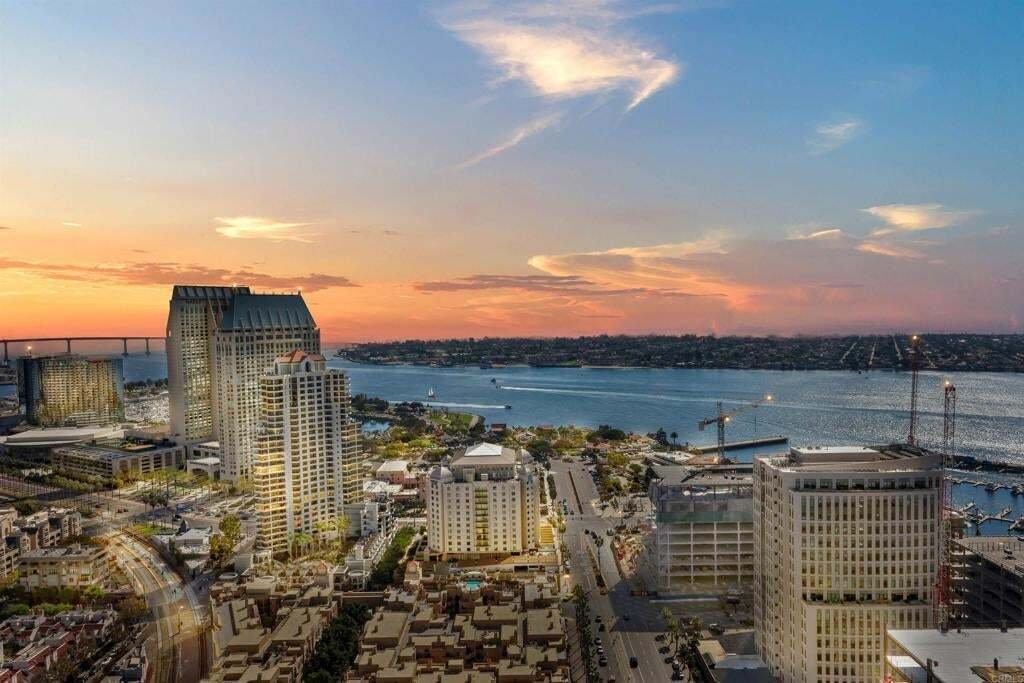 Condo in San Diego, California, United States 4 - 18094320