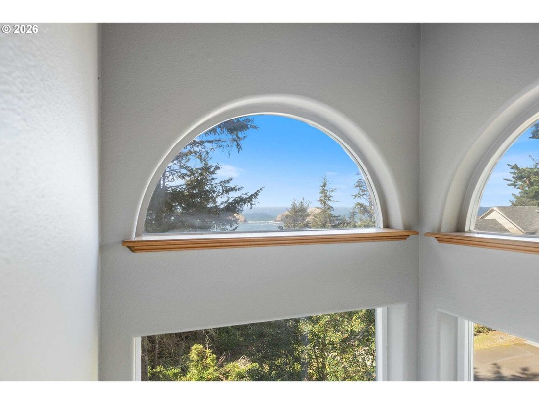 House in Tillamook, Oregon, United States 2 - 18095123