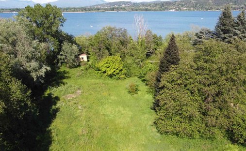 Land in Arona, Piemont, Italien 1