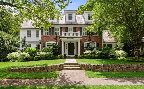 House in Wellesley, Massachusetts, United States 1