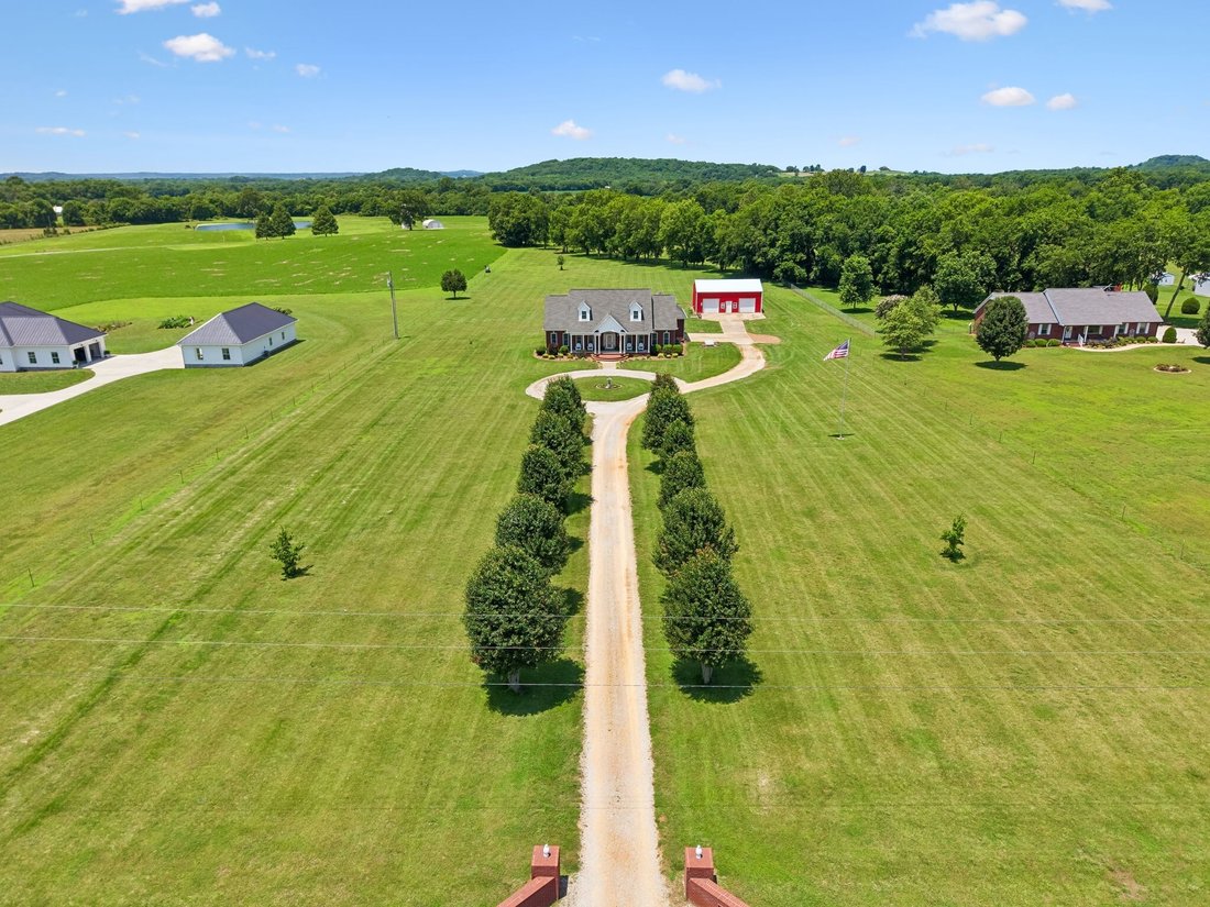 House in Columbia, Tennessee, United States 1 - 18095585