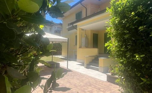Country House in Lido di Camaiore, Camaiore, Tuscany 1