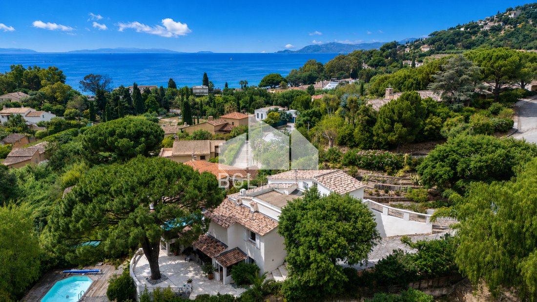 House in Le Lavandou, Provence-Alpes-Côte d'Azur, France 1 - 18101429