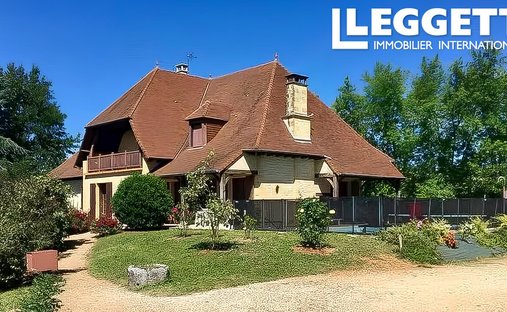 House in La Dornac, Nouvelle-Aquitaine, France 1