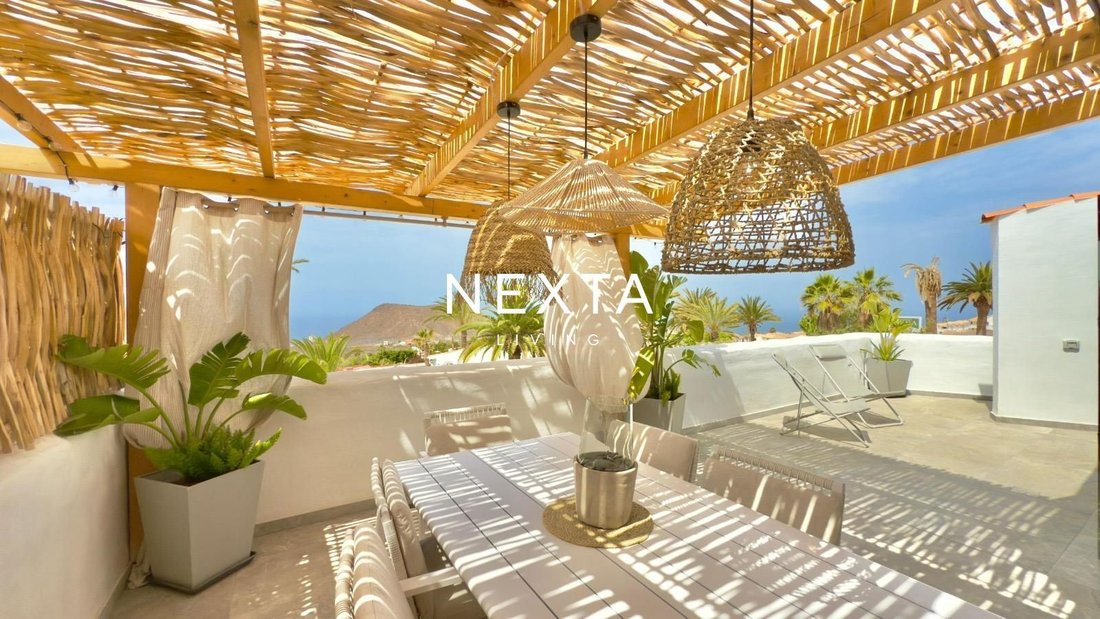 Chalet in Arona, Canary Islands, Spain 1 - 18091235