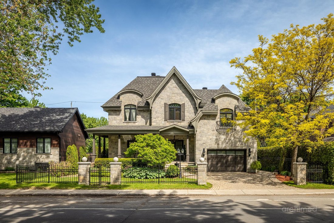 House in Laval, Quebec, Canada 1 - 18100825