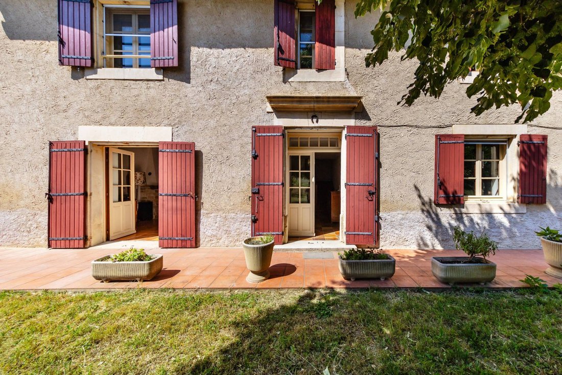 House in Gordes, Provence-Alpes-Côte d'Azur, France 2 - 18101426