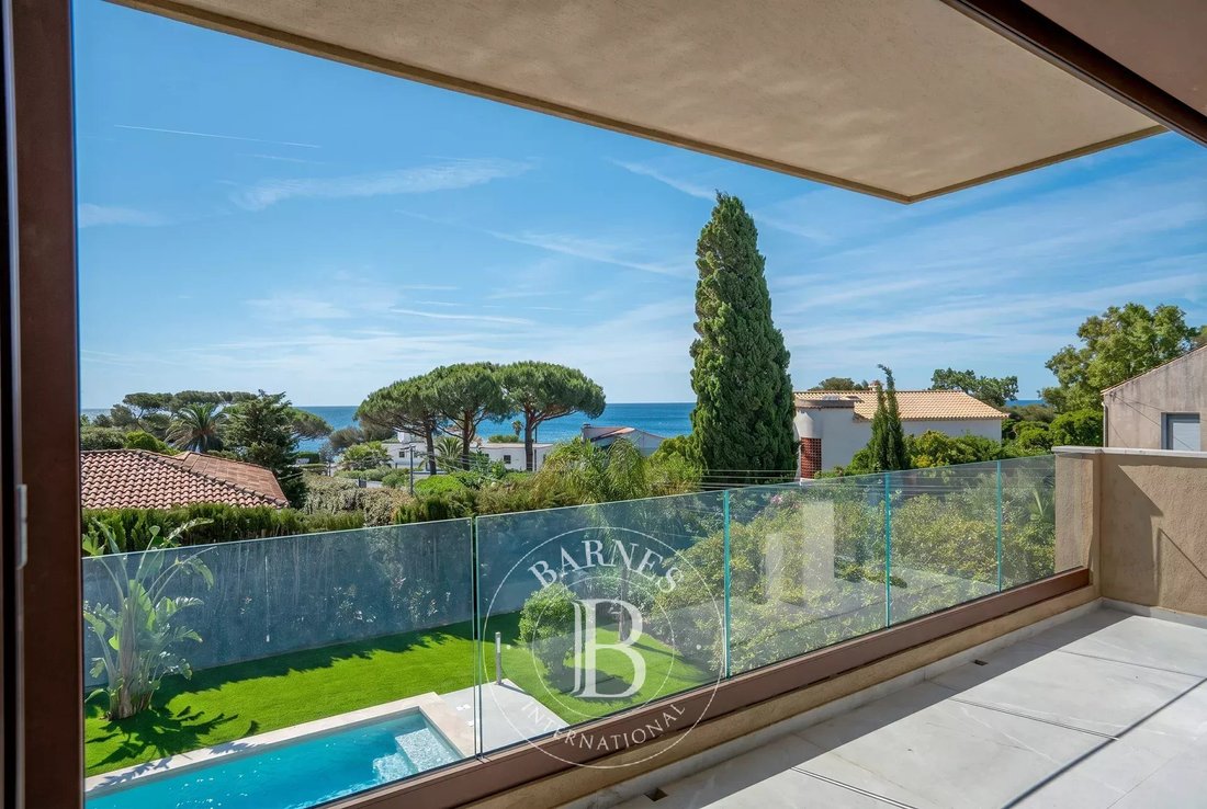 Villa in Les Issambres, Roquebrune-sur-Argens, France 2 - 18099090