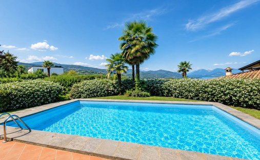 Villa in Meina, Piedmont, Italy 1