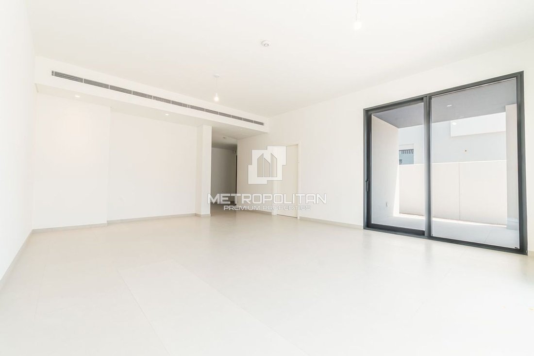 Villa in Al Furjan, Dubai, United Arab Emirates 2 - 18093907