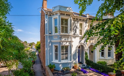 Villa in Royal Leamington Spa, England 1