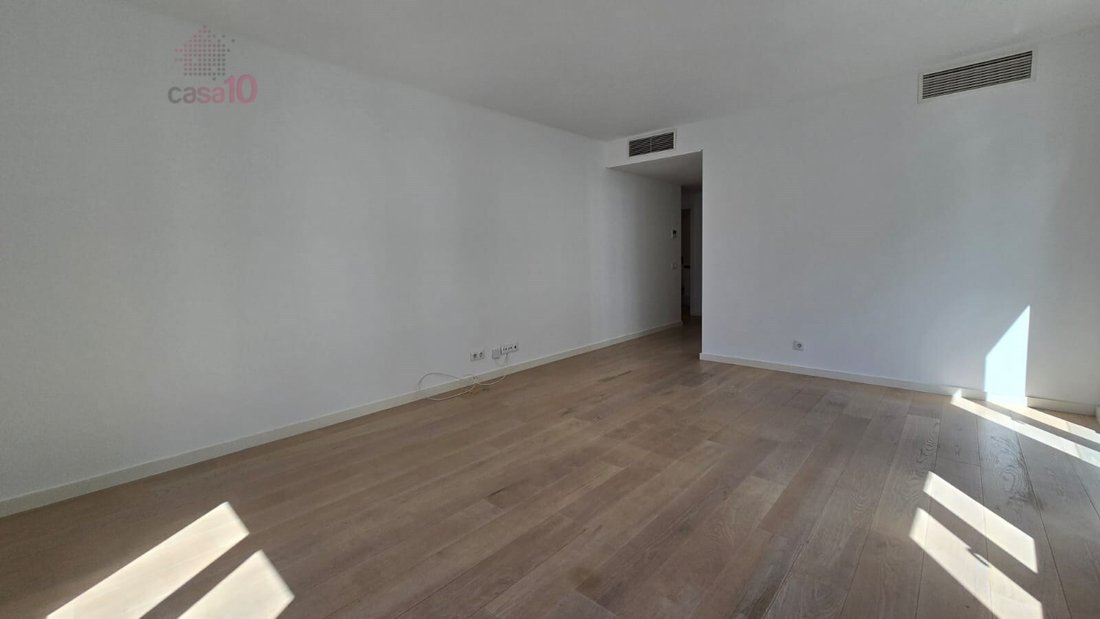 Apartment in Misericordia, Lisbon, Portugal 2 - 18099435