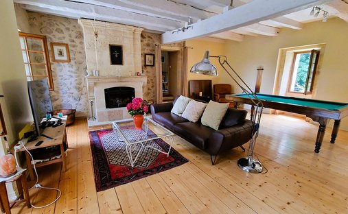 Villa in Castelmoron-d'Albret, Nouvelle-Aquitaine, France 1