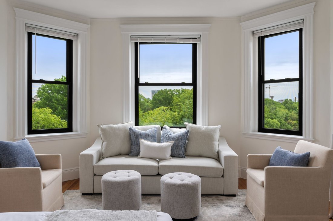 Condo in Boston, Massachusetts, United States 3 - 18090433