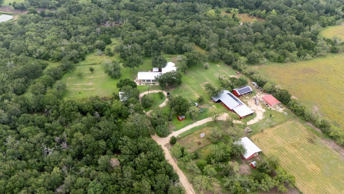 House in Dale, Texas, United States 2 - 18101157