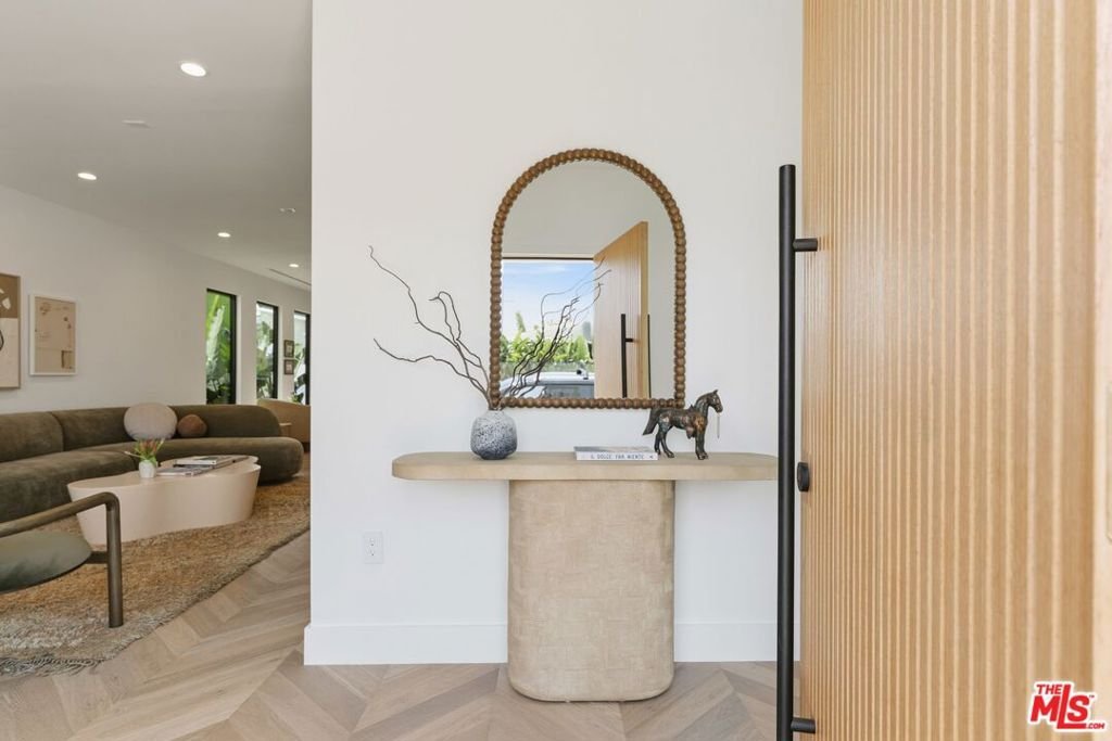 House in Los Angeles, California, United States 4 - 18095006