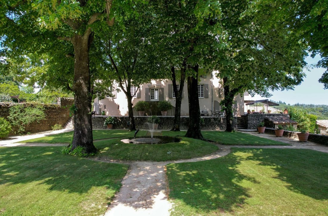 Maison à Uzès, Occitanie, France 3 - 18101657