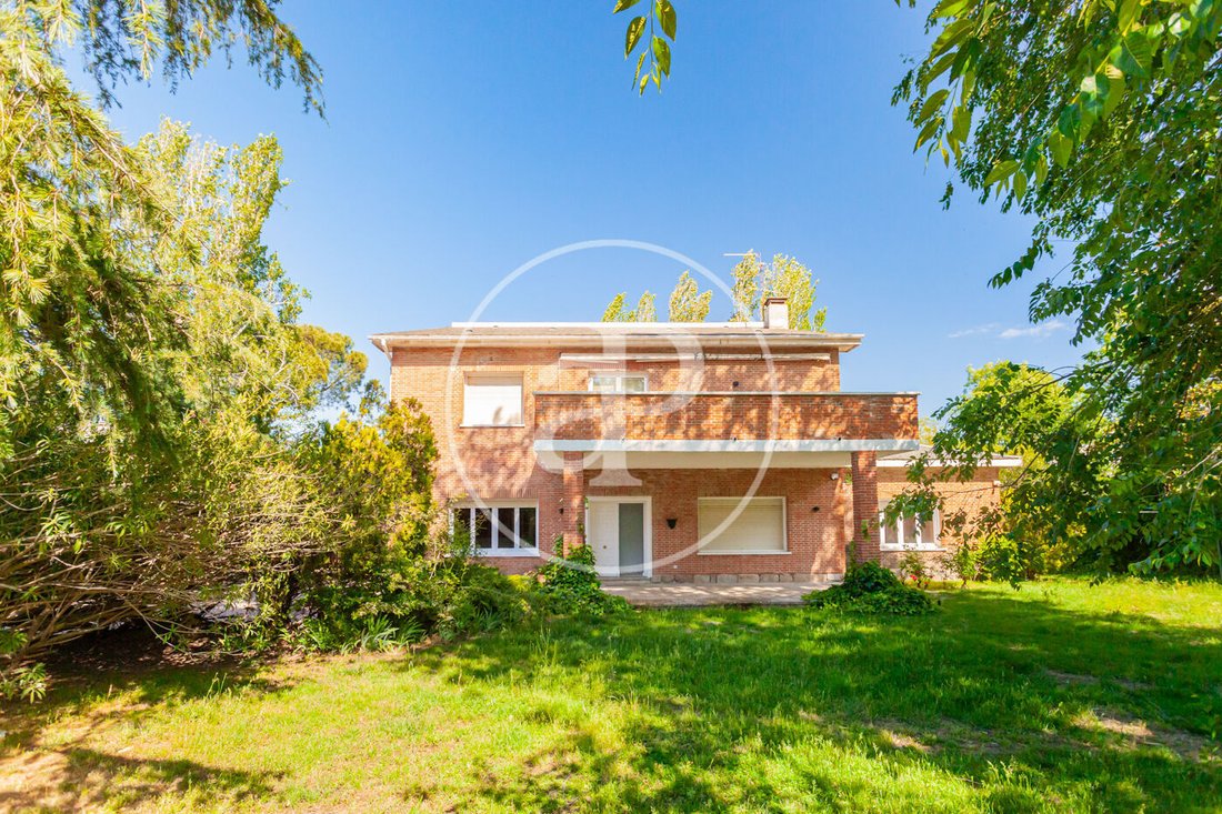 Villa in Villafranca del Castillo, Villanueva de la Canada, Comunidad de Madrid 2 - 17878923