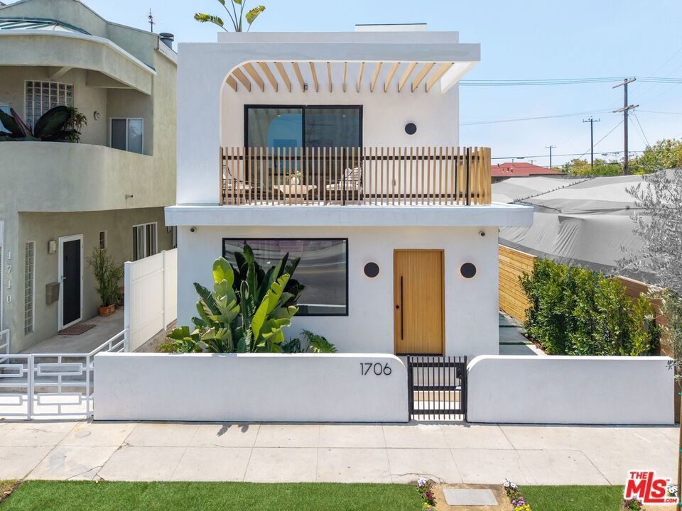 House in Los Angeles, California, United States 2 - 18095006