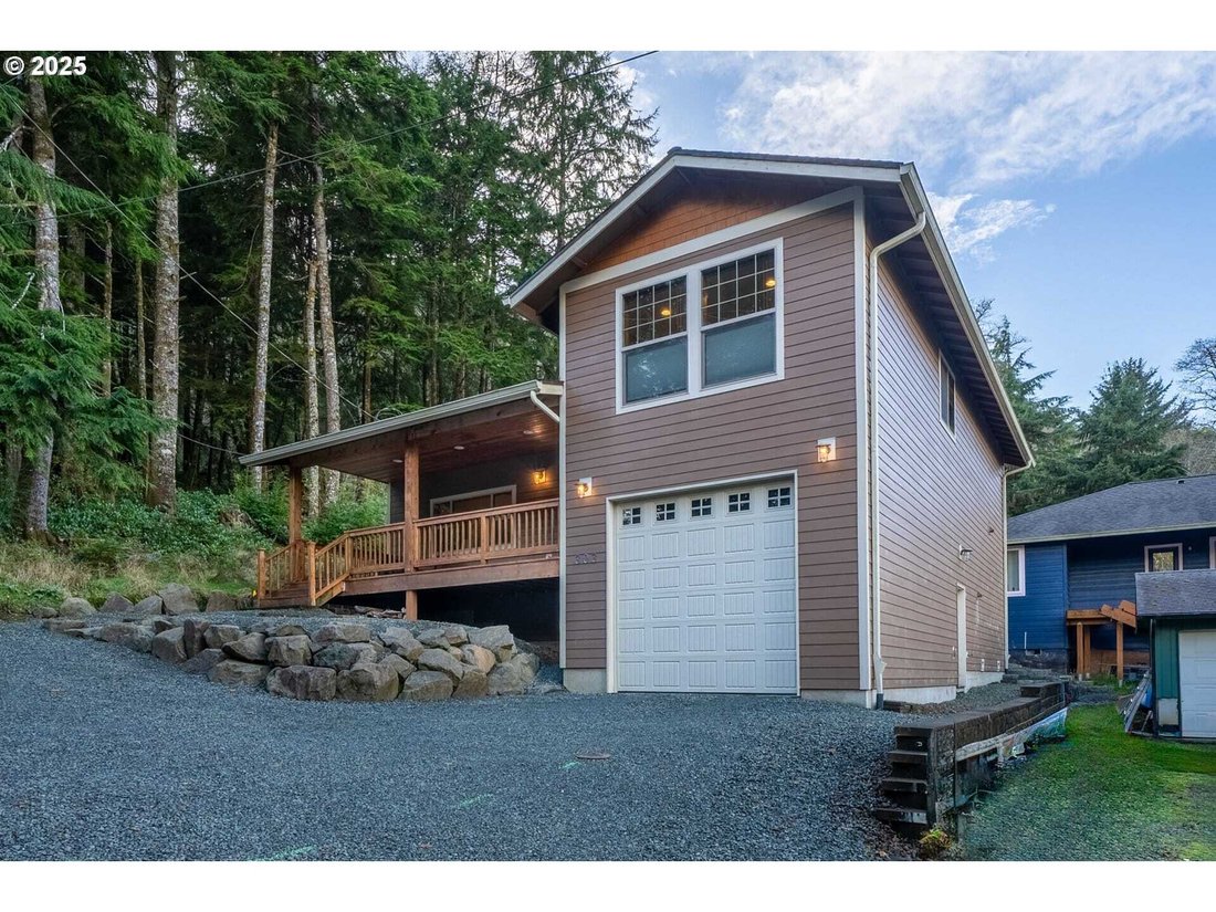 House in Rockaway Beach, Oregon, United States 2 - 18095440